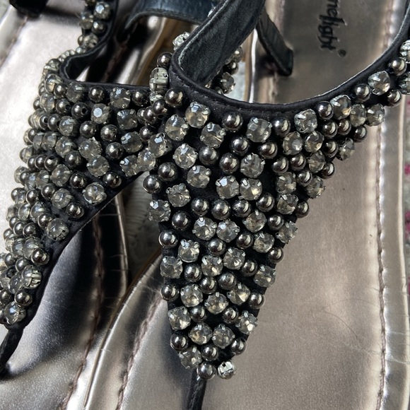 Sandals - Picture 2 of 3